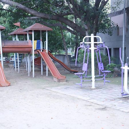 Divine India Service Apartment 3Bhk,B57 Sarita Vihar,Apollo 뉴델리 외부 사진