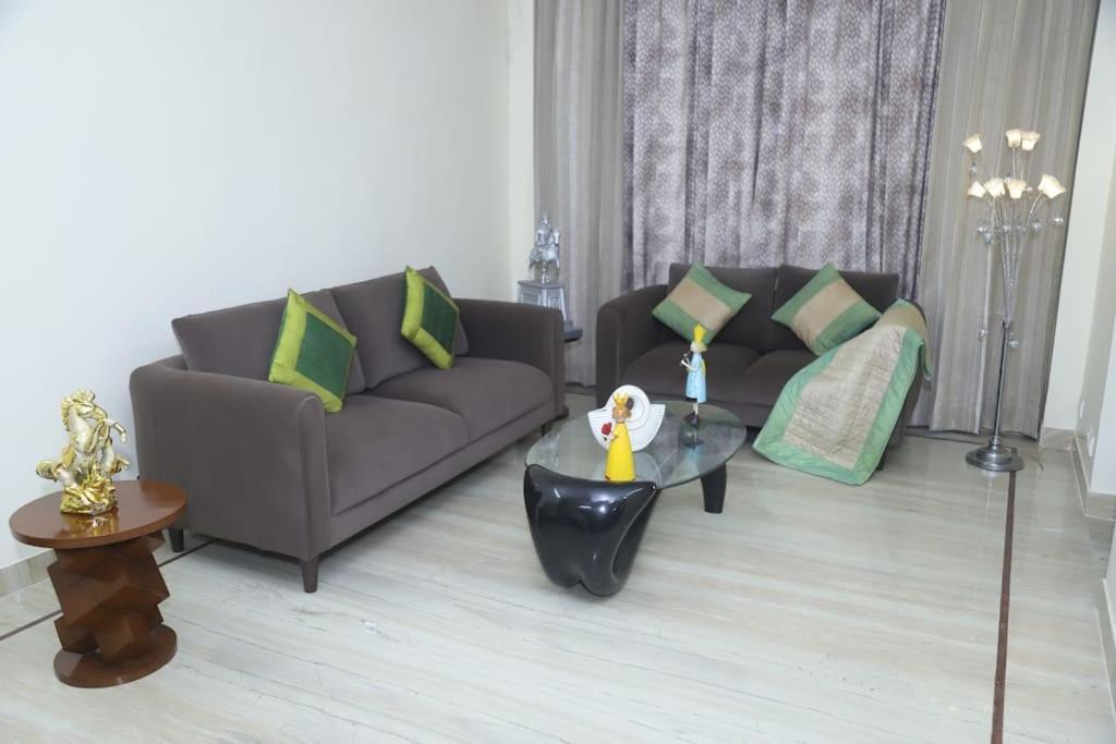 Divine India Service Apartment 3Bhk,B57 Sarita Vihar,Apollo 뉴델리 외부 사진