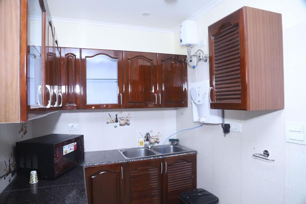 Divine India Service Apartment 3Bhk,B57 Sarita Vihar,Apollo 뉴델리 외부 사진