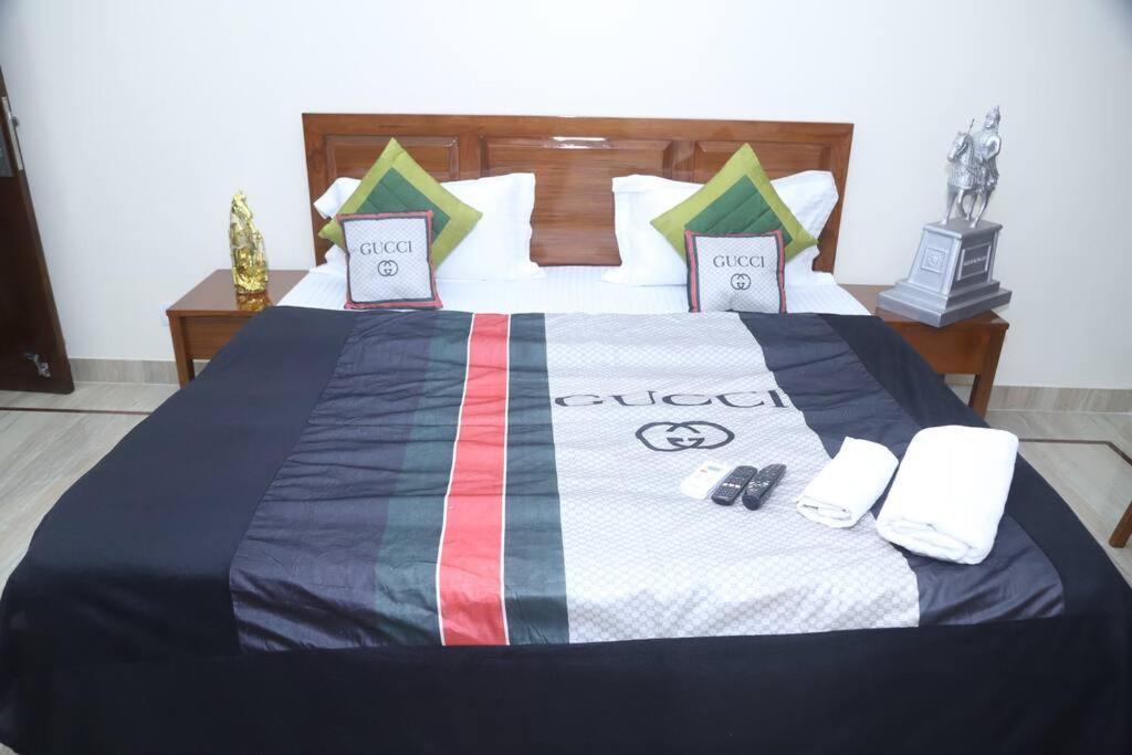 Divine India Service Apartment 3Bhk,B57 Sarita Vihar,Apollo 뉴델리 외부 사진
