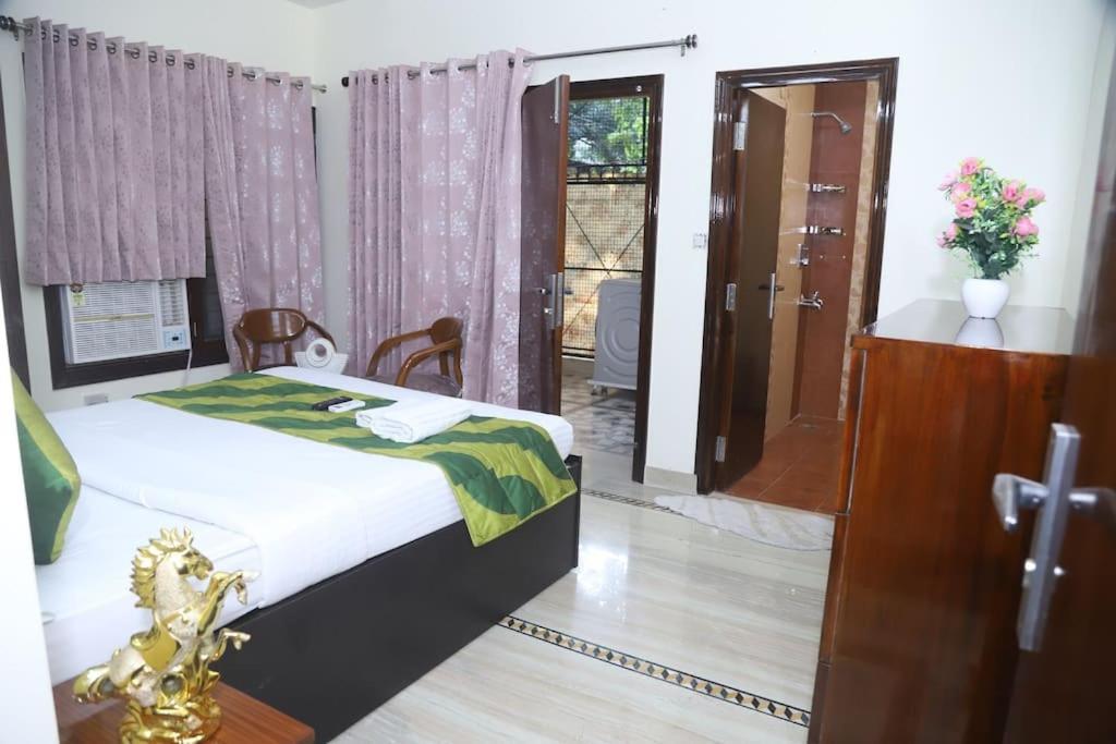 Divine India Service Apartment 3Bhk,B57 Sarita Vihar,Apollo 뉴델리 외부 사진