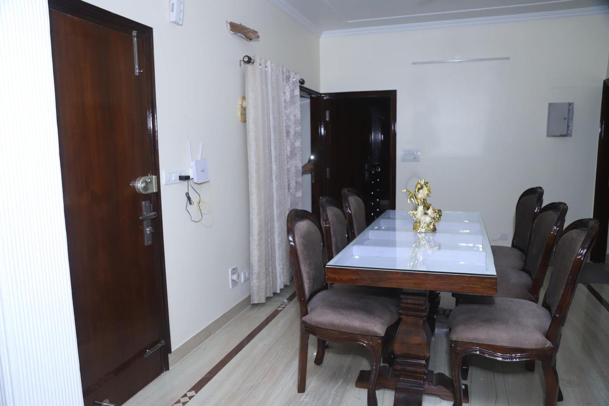 Divine India Service Apartment 3Bhk,B57 Sarita Vihar,Apollo 뉴델리 외부 사진