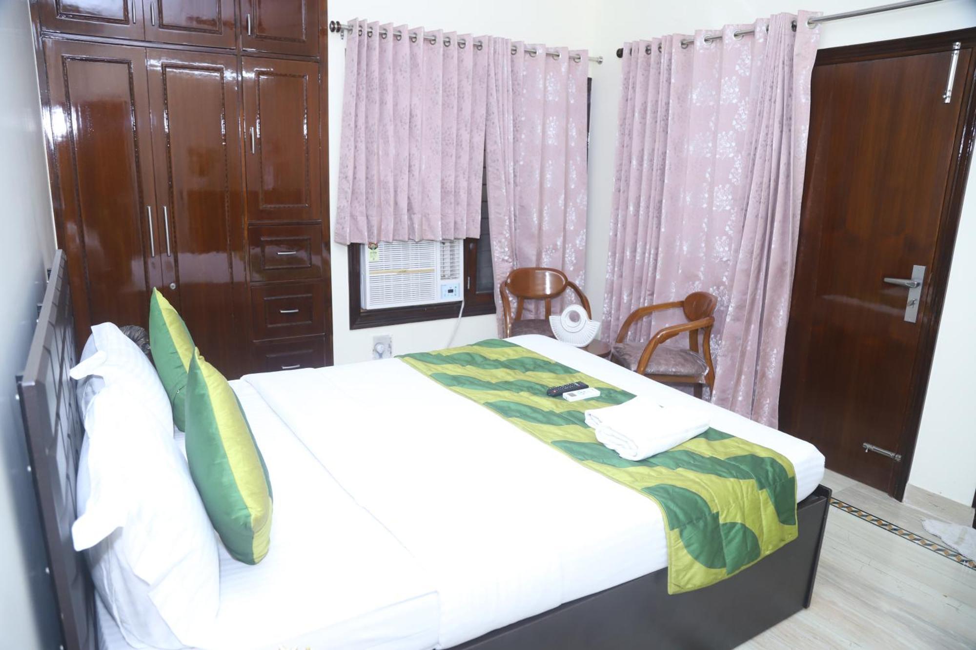 Divine India Service Apartment 3Bhk,B57 Sarita Vihar,Apollo 뉴델리 외부 사진