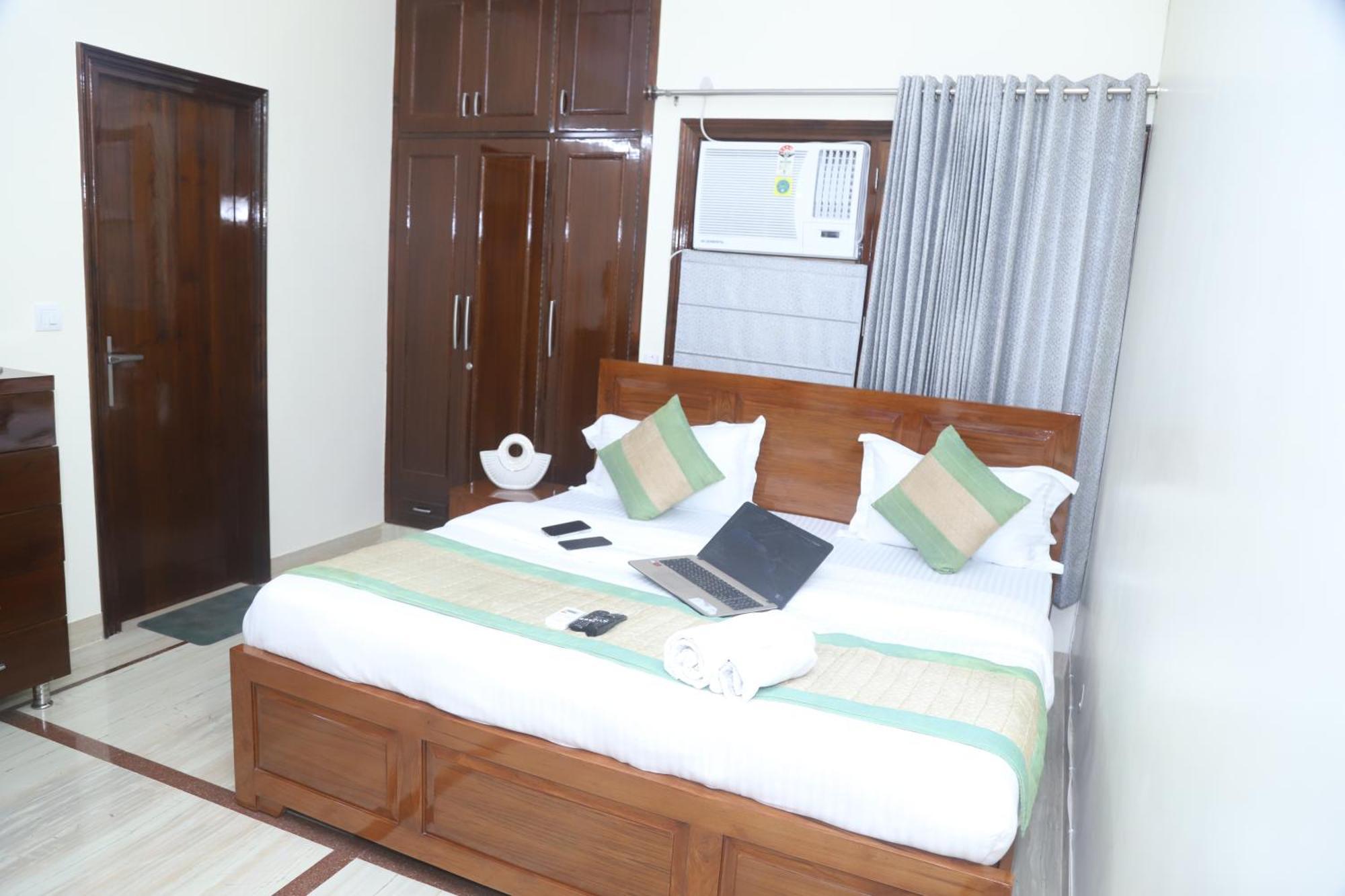 Divine India Service Apartment 3Bhk,B57 Sarita Vihar,Apollo 뉴델리 외부 사진