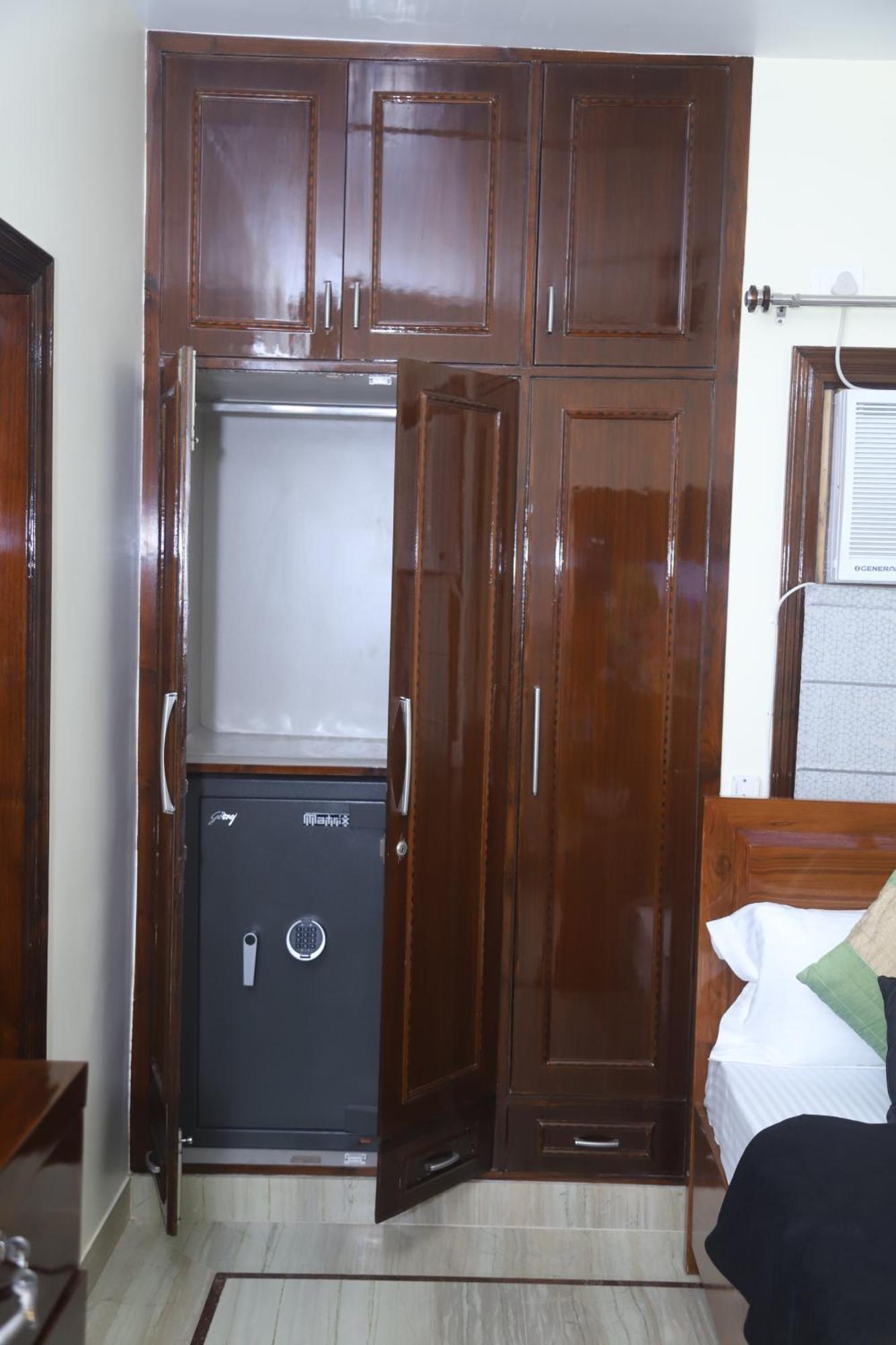 Divine India Service Apartment 3Bhk,B57 Sarita Vihar,Apollo 뉴델리 외부 사진